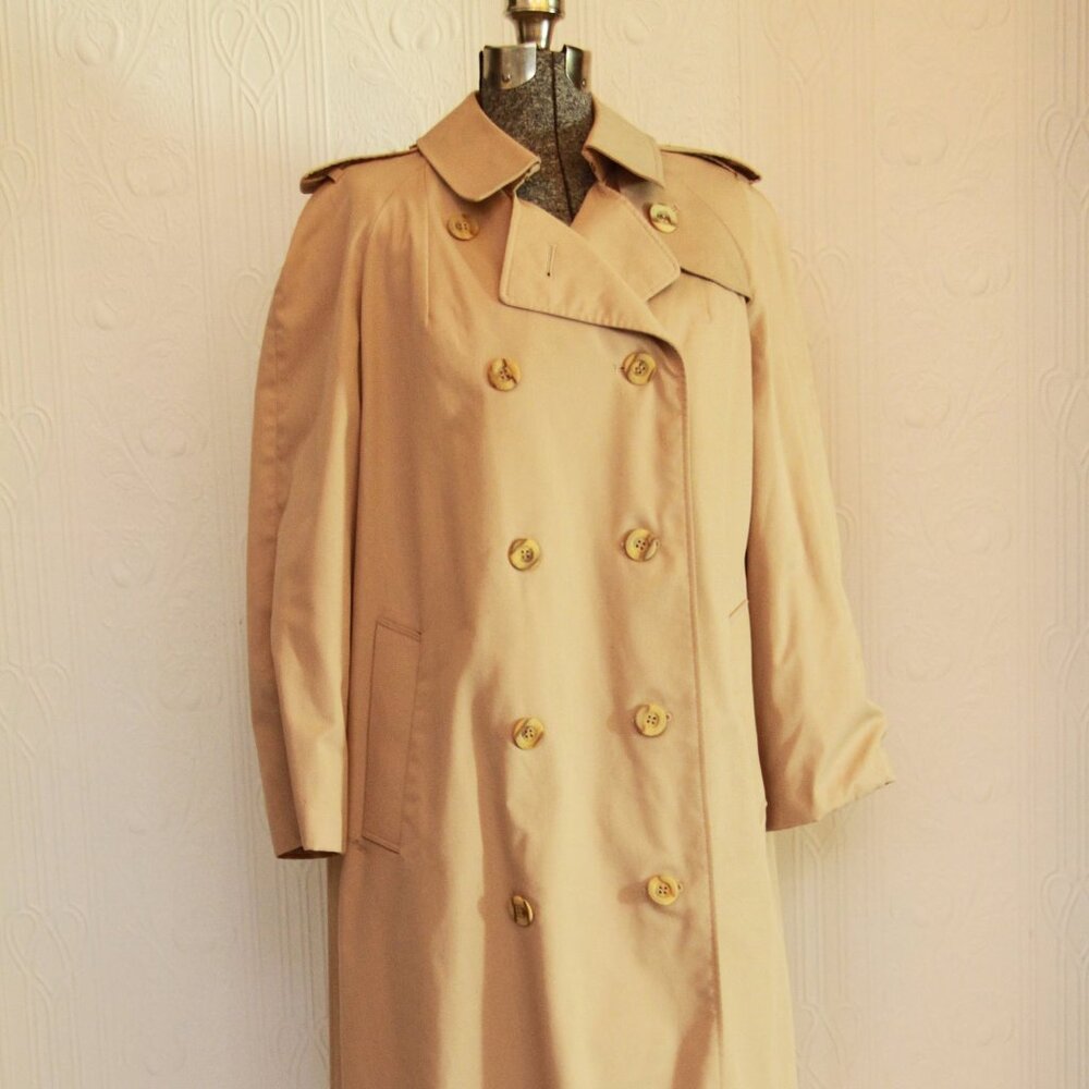 Classic 60's or early 70's Aquascutum trench coat Mac